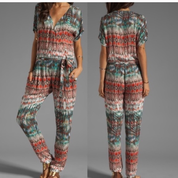 Velvet by Graham and Spencer Blanca Jumper. - Picture 8 of 8